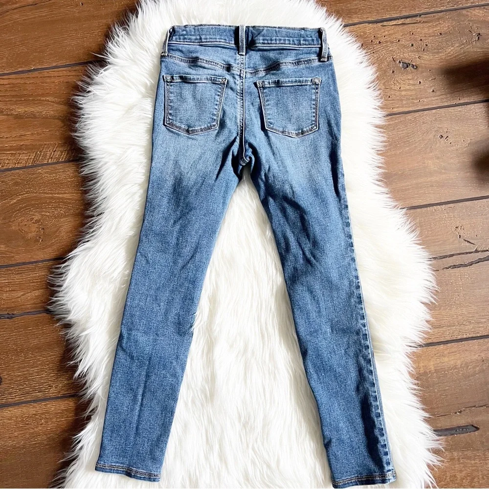Old Navy High Rise Rockstar Super Skinny Jeggings